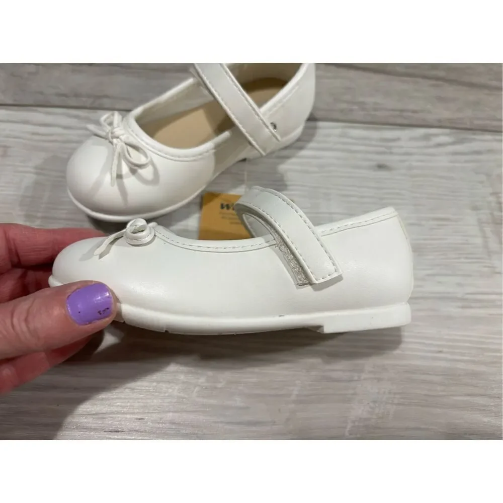 Weestep baby girls white ballet flats shoes size 4